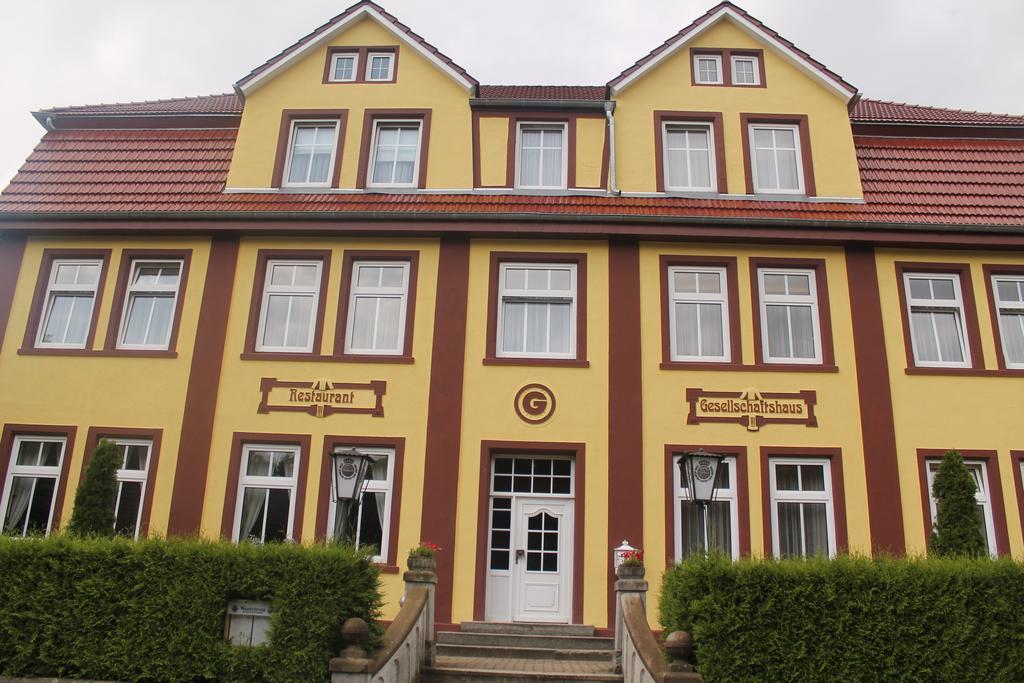 Hotel Gesellschaftshaus Bergen Auf Rugen Exterior foto